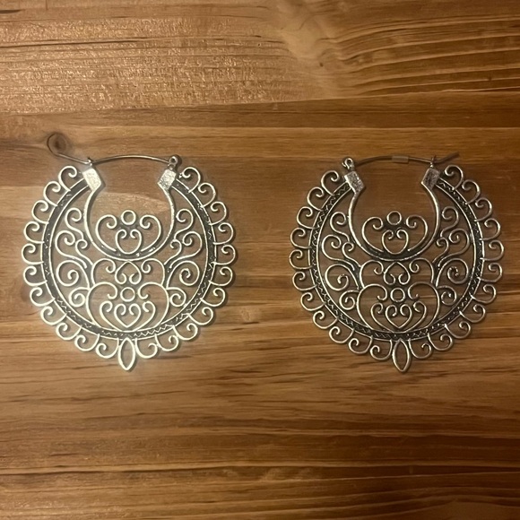 Intricate Design Boho Antique Silver Southwestern Style Earrings~ New - Picture 10 of 11